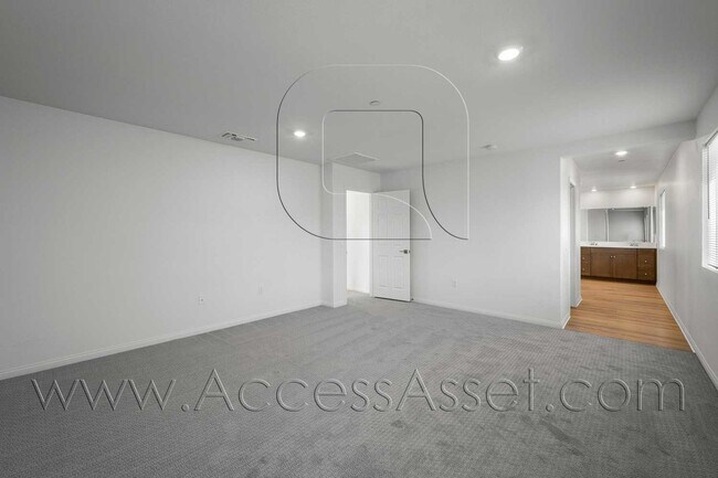 Building Photo - 4812 Sicily Dr