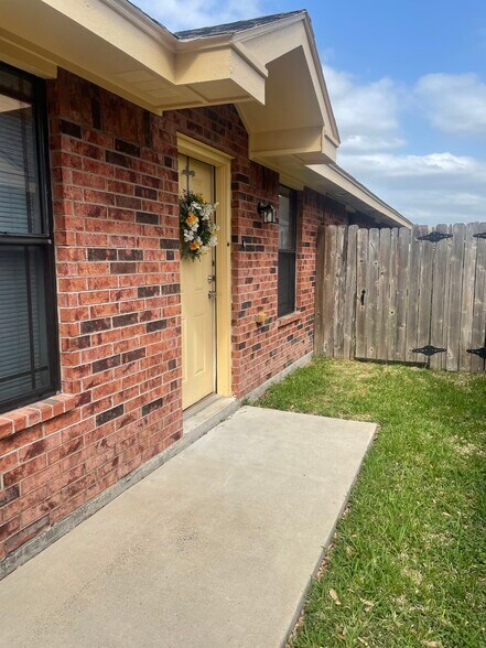 Front door - 708 Jasper St
