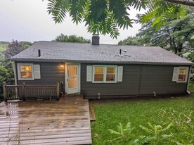 Building Photo - 12 James St