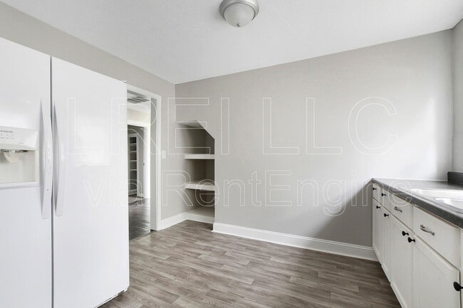Building Photo - 5413 Distler Ln