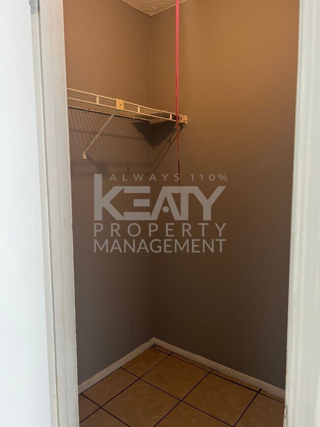 Building Photo - 109 Meudon St