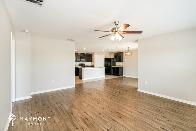 Building Photo - 4 Bedroom Updated Tampa Home