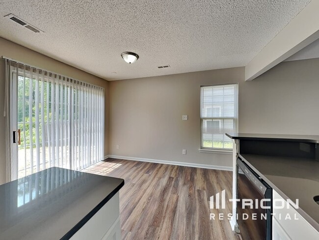Building Photo - 6303 McIntyre Ridge Dr