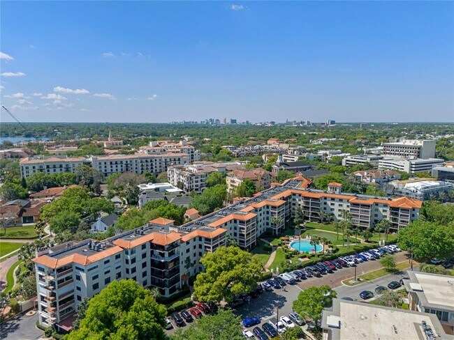 Building Photo - 104 S Interlachen Ave