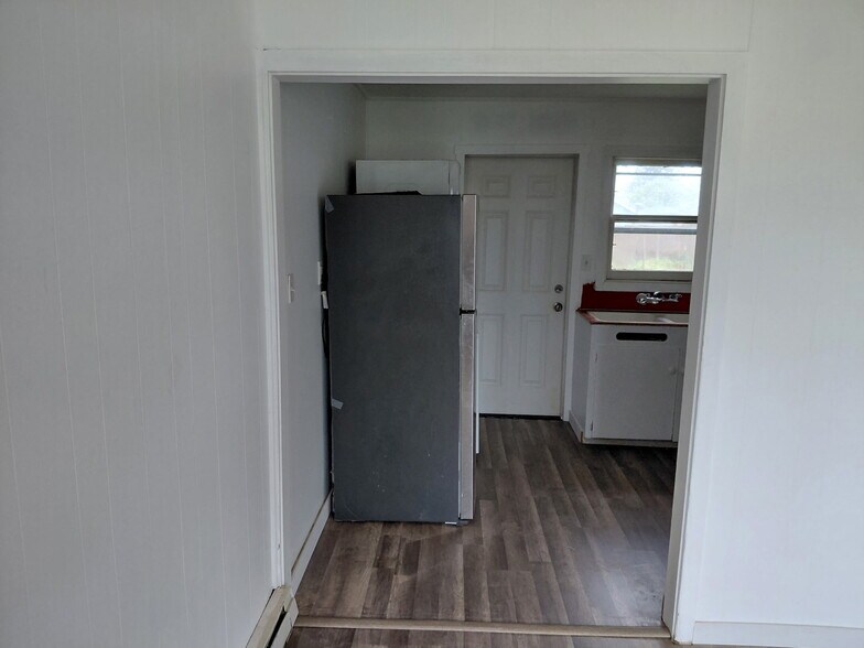 Building Photo - 222 Trisha Ln