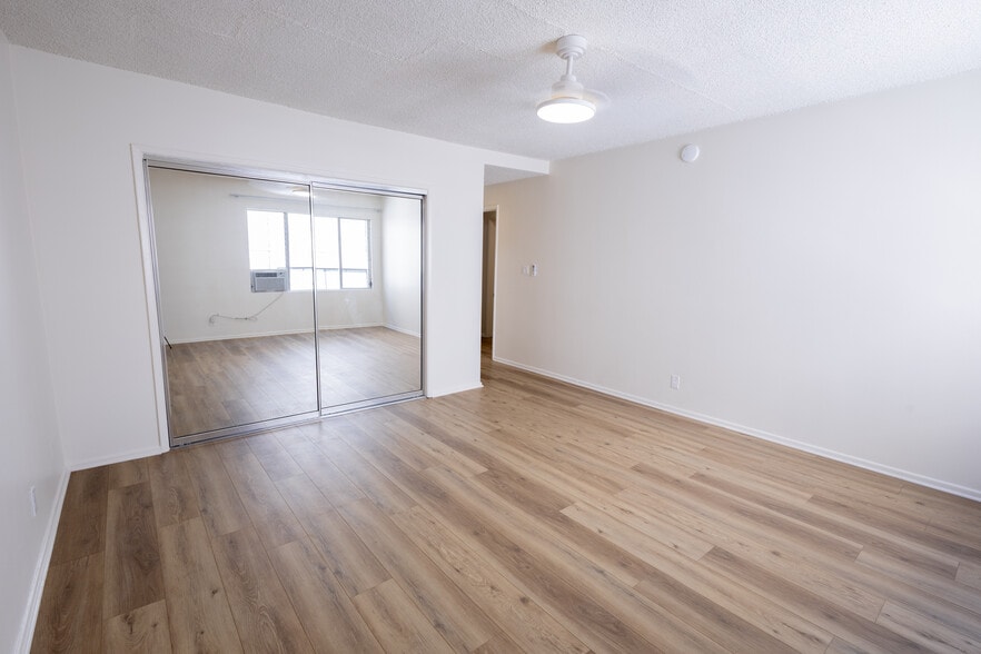 Building Photo - 5138 Hazeltine Ave