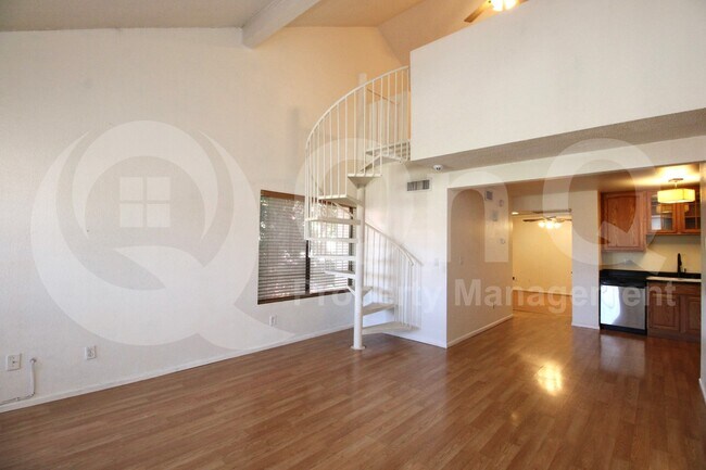 Building Photo - 30 E Brown Rd
