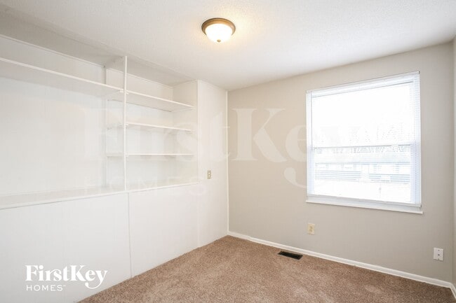 Building Photo - 9012 Panorama Ct