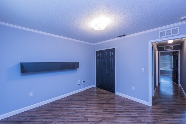 Building Photo - 5339 Peach Blossom Blvd