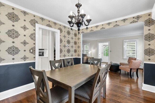 Building Photo - 4848 Ewing Ave S