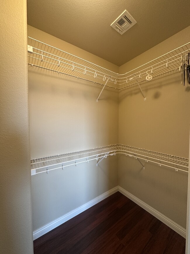 Building Photo - 8125 Crimson Creek Ct