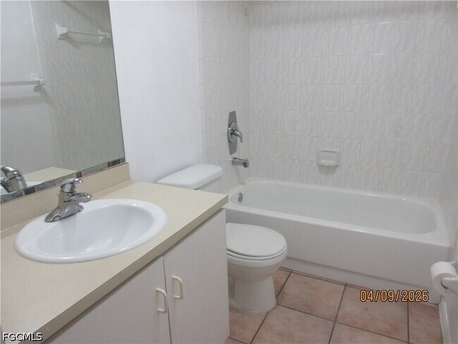 Building Photo - 1218 NE 8th Terrace