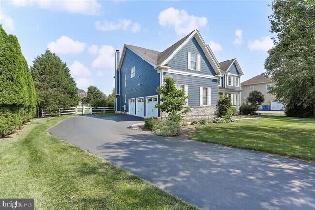Building Photo - 5 Hibberd Rd