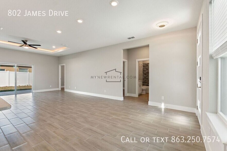 Building Photo - 802 James Dr