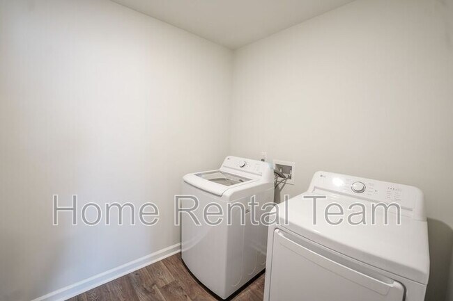 Building Photo - 459 Coconut Dr