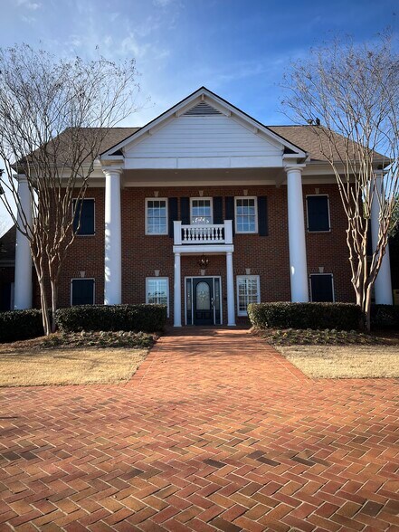 Building Photo - 544 Ridge View Xing