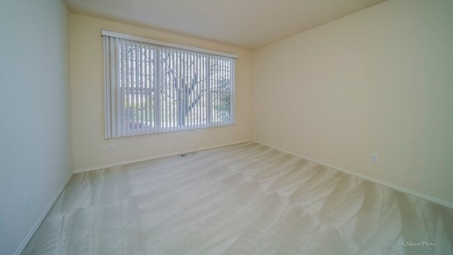 Building Photo - Amazing & spacious 4 bed plus office, 2.5 ...