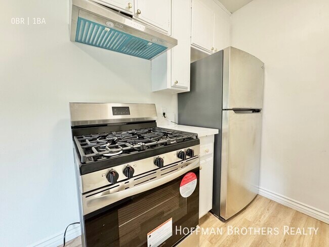 Building Photo - 3647 Vinton Ave