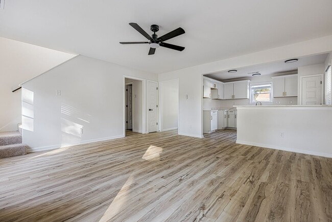 Building Photo - 3869 Cedar Path Dr