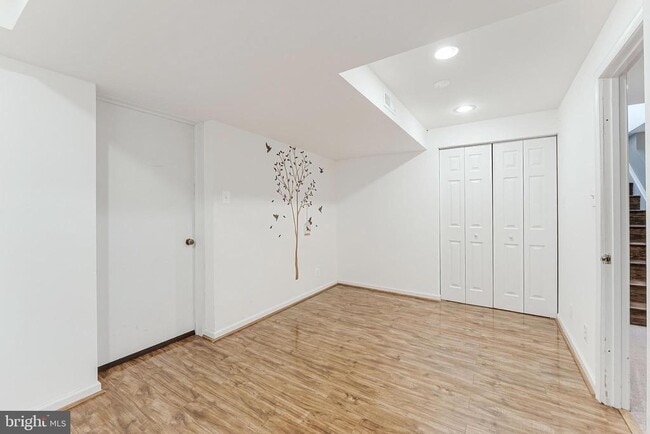 Building Photo - 3867 Chesterbrook Rd