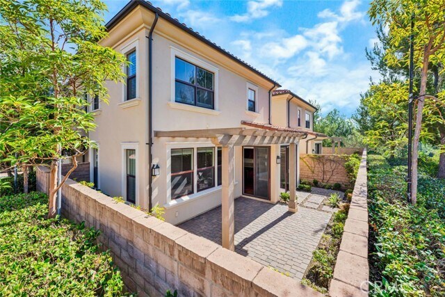 Building Photo - 115 Rodeo