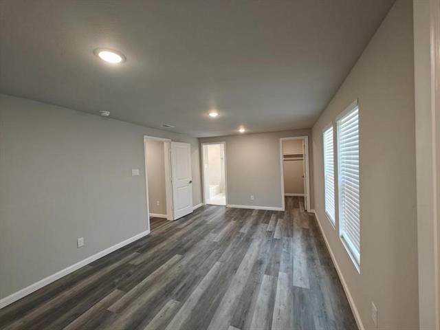 Building Photo - 207 W College Ave