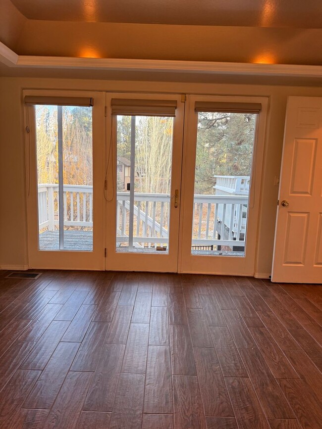 Building Photo - Gorgeous Flagstaff Rental