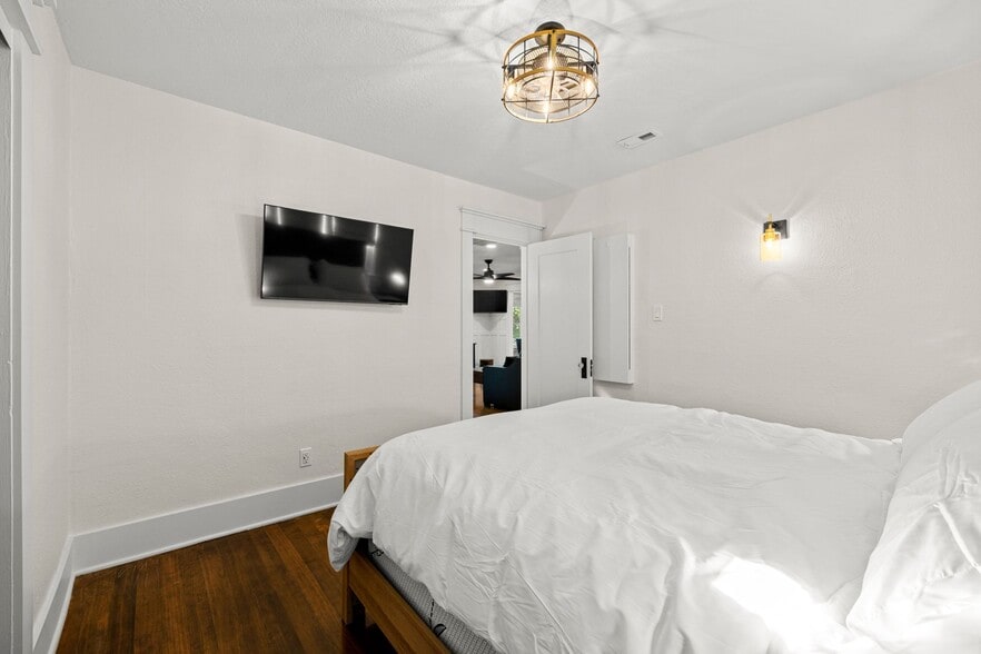 Smart TV in bedroom 2 - 401 Alhambra Blvd