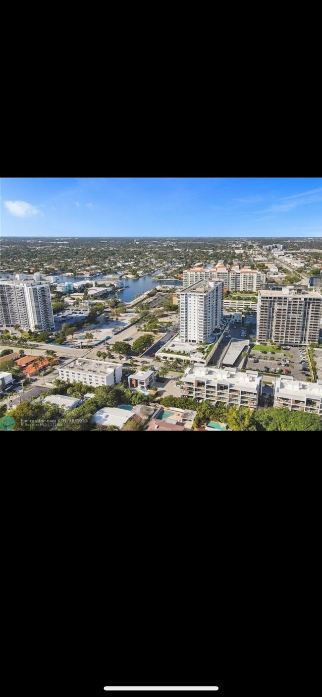 Building Photo - 3015 N Ocean Blvd