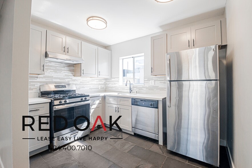 Building Photo - 3146 S Halm Ave