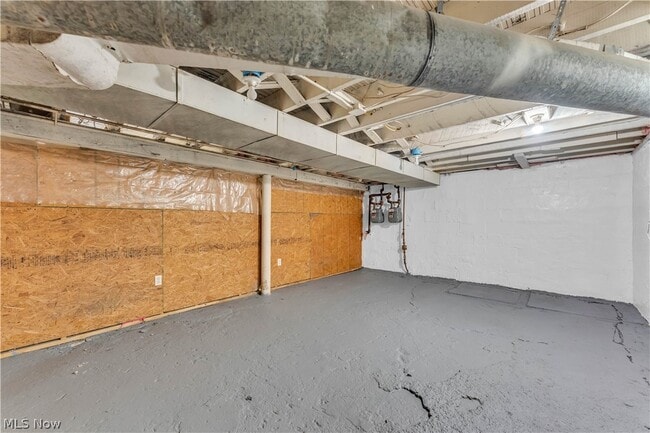 Building Photo - 3519 W 100th St