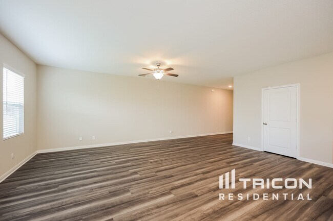 Building Photo - 14636 Maple Ter