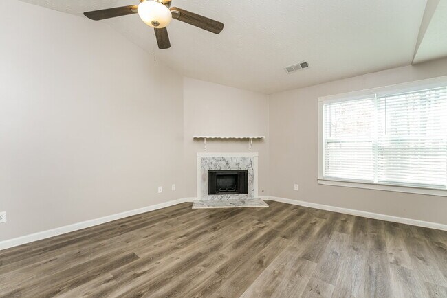 Building Photo - 731 Sugar Oak Ln