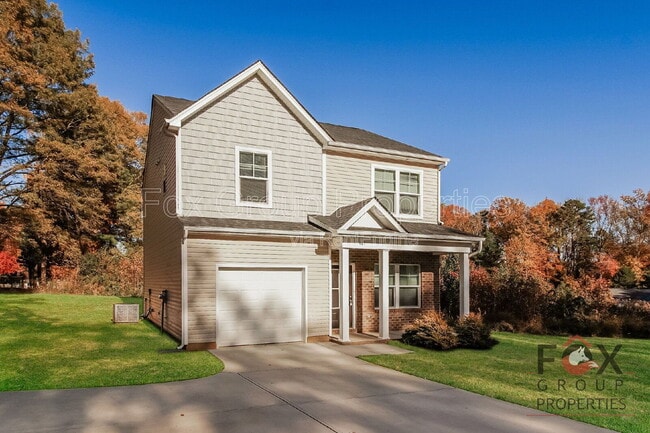 Primary Photo - 467 Elm St