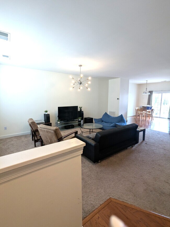 Building Photo - 208 Lewis Burwell Pl