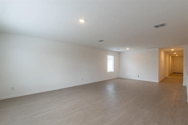 Building Photo - 1605 Parlier St