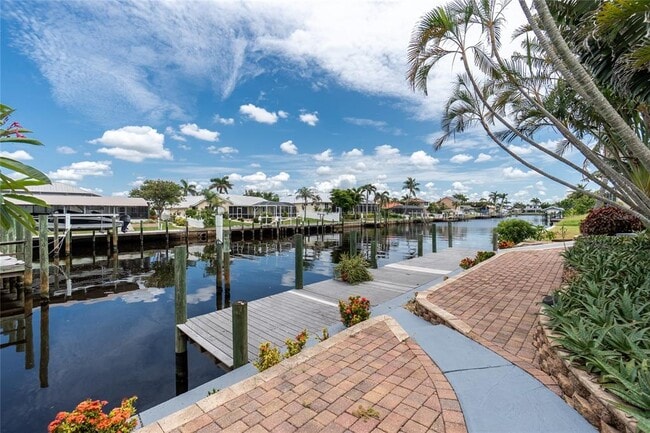 Building Photo - 202 George Rd SE