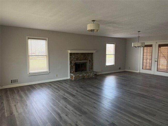 Building Photo - 3383 Hamilton Mill Rd