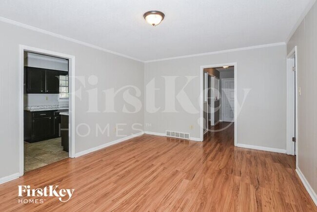 Building Photo - 5590 Montpelier Dr