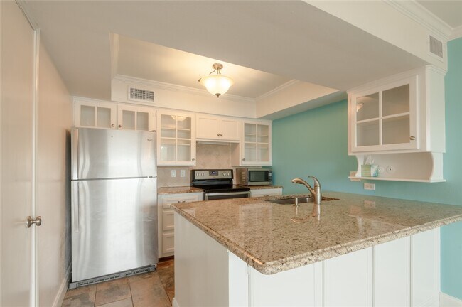 Building Photo - 208 Waters Edge