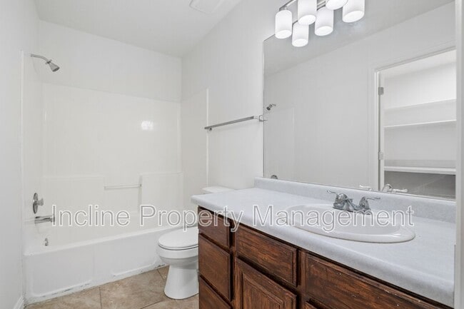 Building Photo - 439 E 2000 S