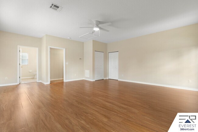 Building Photo - 71 Wellwood Ln