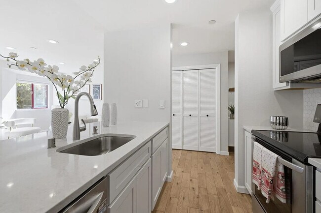 Building Photo - 4151 El Camino Way