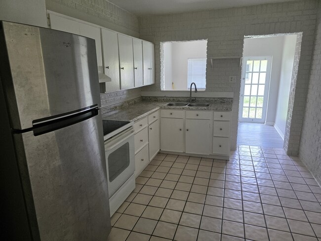 Building Photo - 107 Cocoa Pl