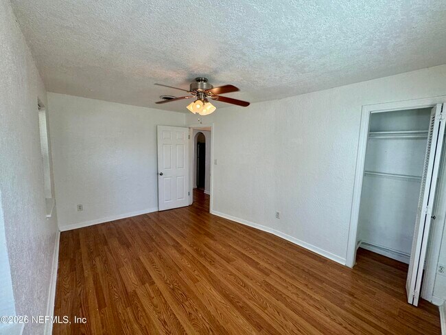 Building Photo - 288 Boylston Ave