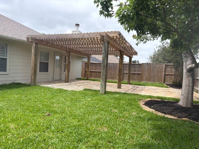 Building Photo - 32327 Cross Spring Park Ln