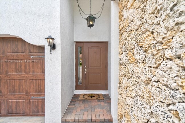 Building Photo - 1023 NW 100th Ave