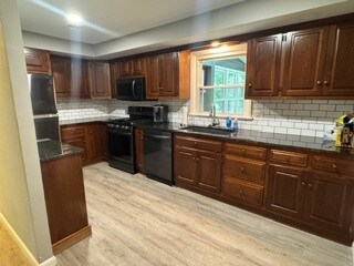 Building Photo - 367 Blue Ridge Dr