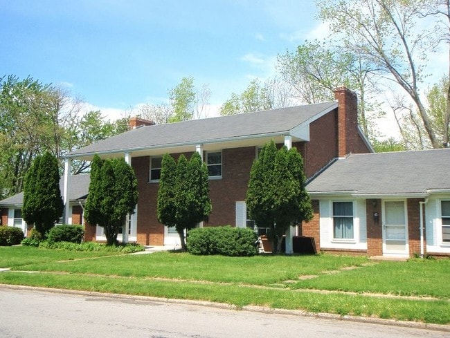 Building Photo - Birchwood Gardens