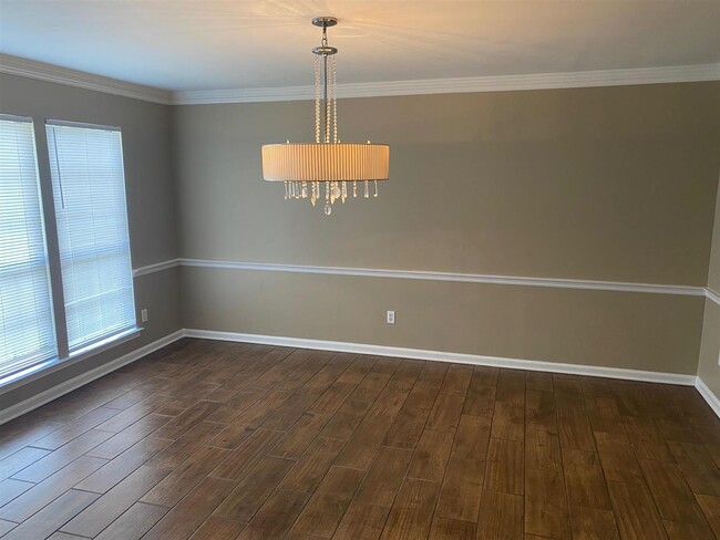 Building Photo - 8817 Tottenham Cove